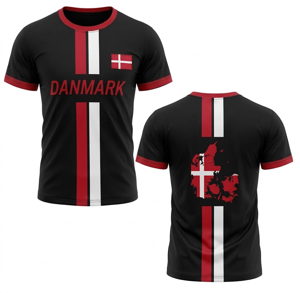 Svart Danmark landslagströja med röda och vita ränder, röd text DANMARK och karta över Danmark på ryggen