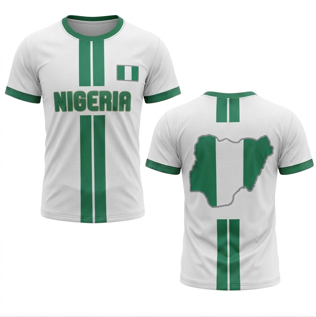 Vit Nigeria landslagströja med gröna ränder, grön text NIGERIA och karta över Nigeria på ryggen